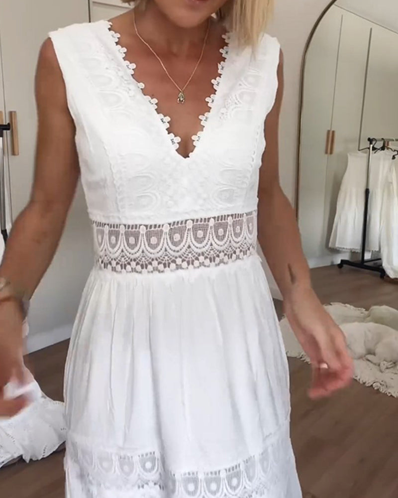 Kleid Damen | mehrstufiger Rockaufbau mit V-Ausschnitt