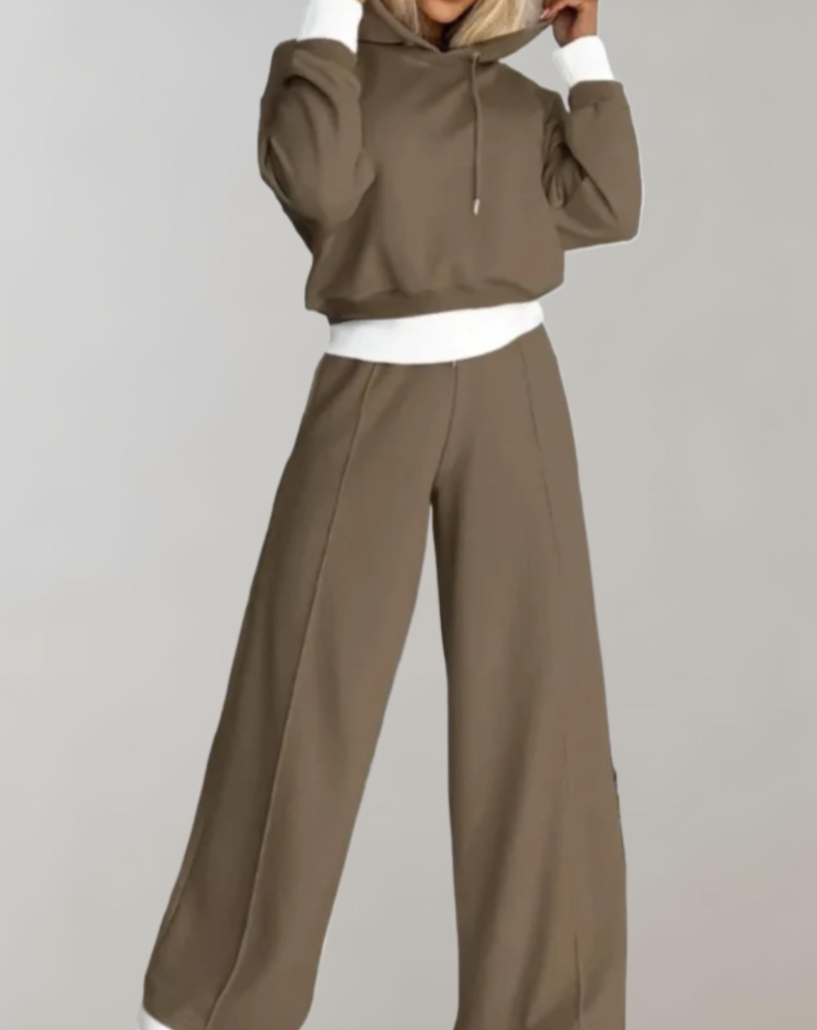 Damen Set | Cropped Hoodie mit weiter Hose und Bund