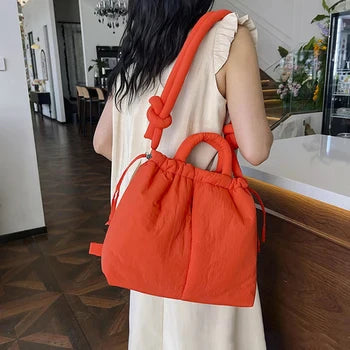 Handtasche Damen | Gepolsterte Form mit Kordelzug und Griff