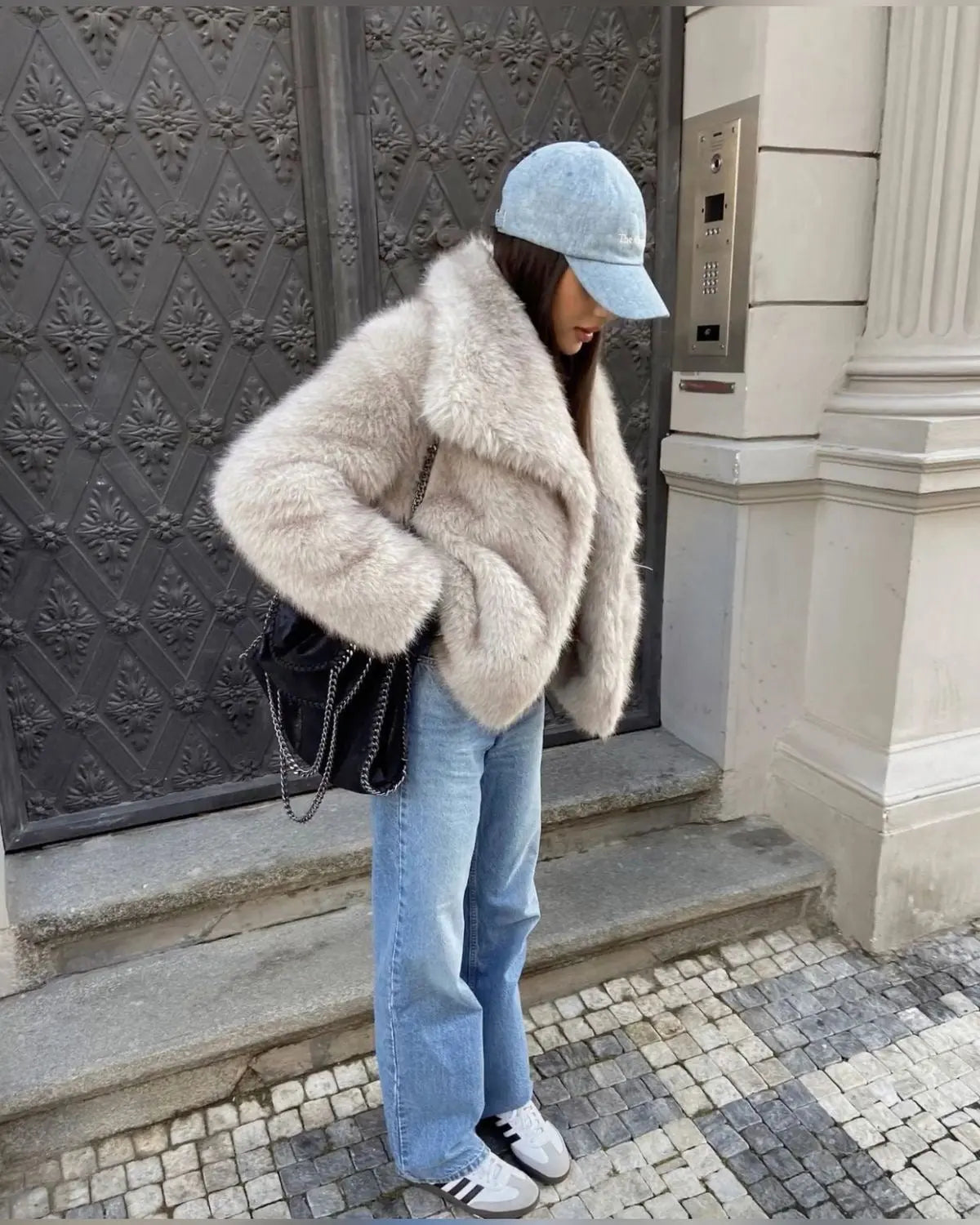 Damen Jacke | Kurze Form mit breitem Kragen und offener Front