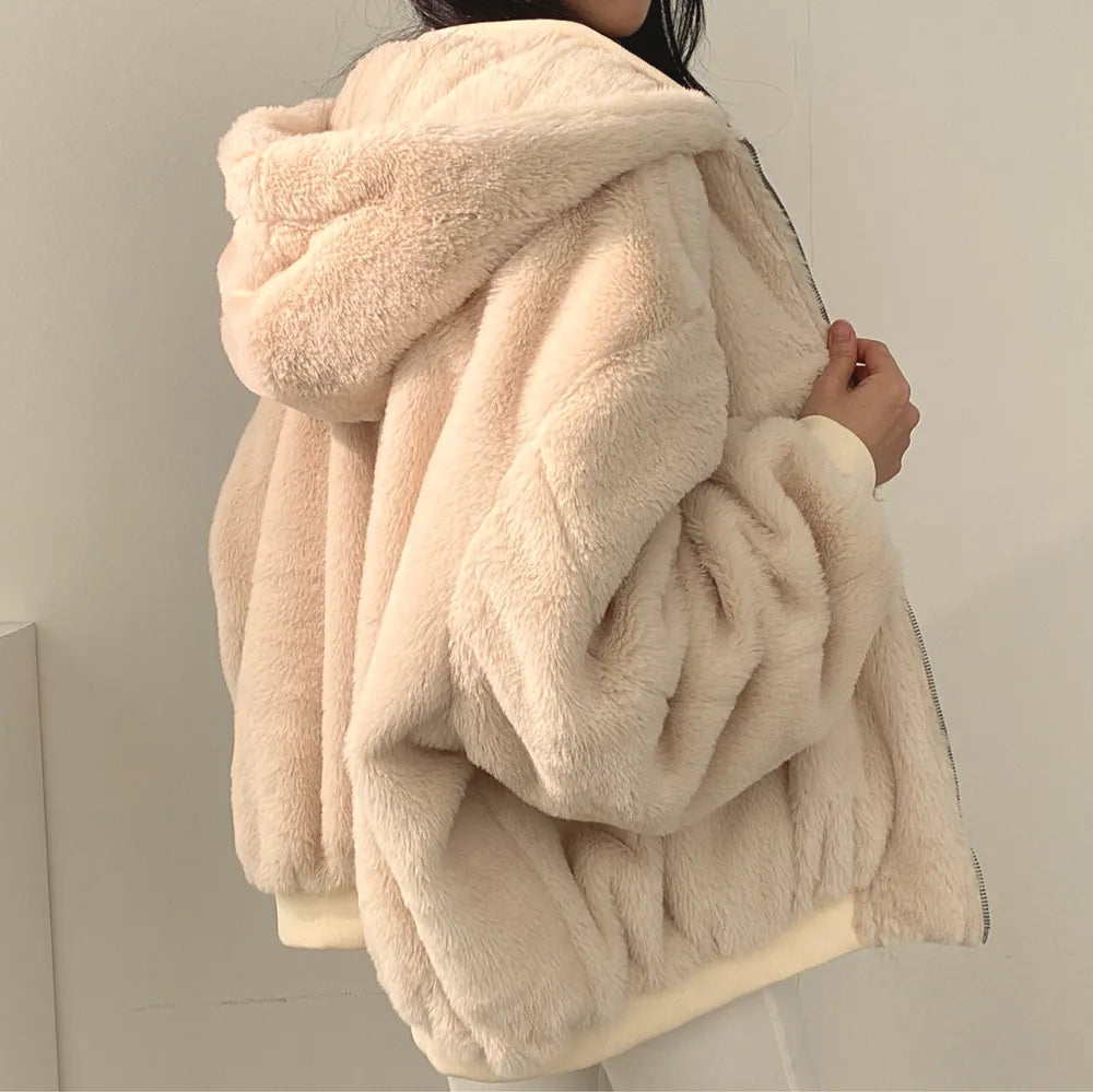 Damen Jacke | Langer Schnitt mit Kapuzenanbindung und Frontöffnung