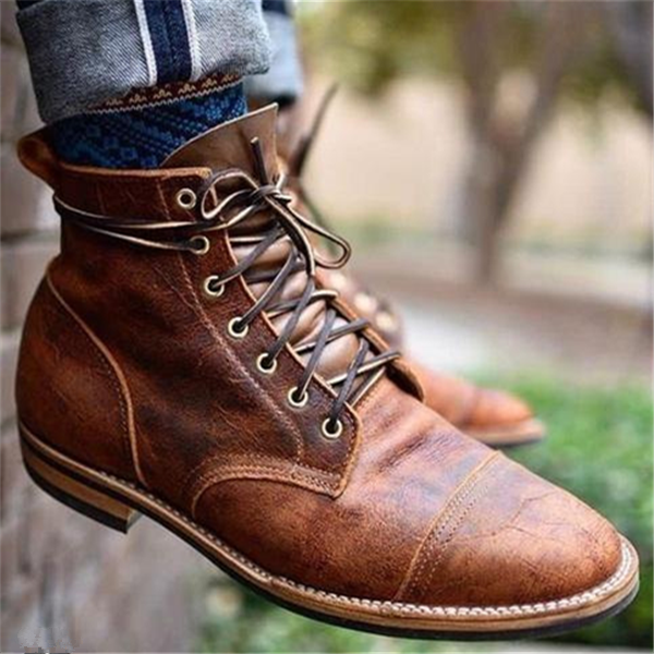 Herren Schuhe | Klassische Form mit sachlicher Konstruktion