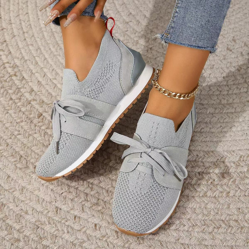 Damen Schuhe | Schnürung mit Profillaufsohle und Niedrigschaft