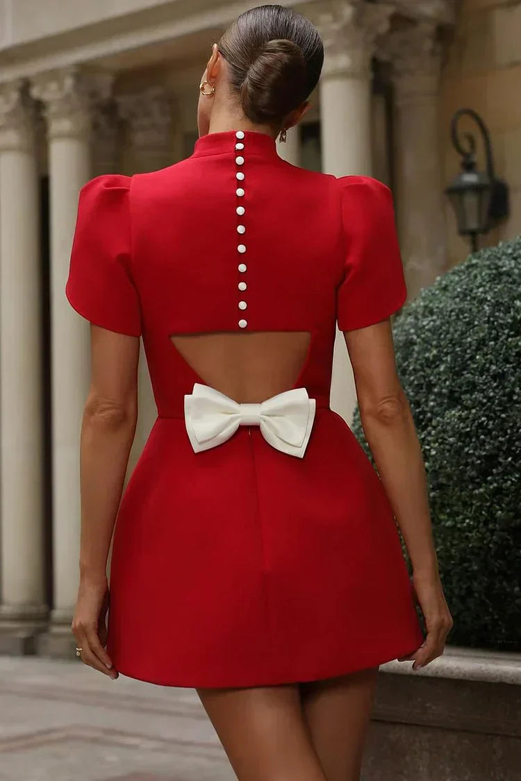 Damen Minikleid | kurzer Schnitt mit Stehkragen und Kurzarm