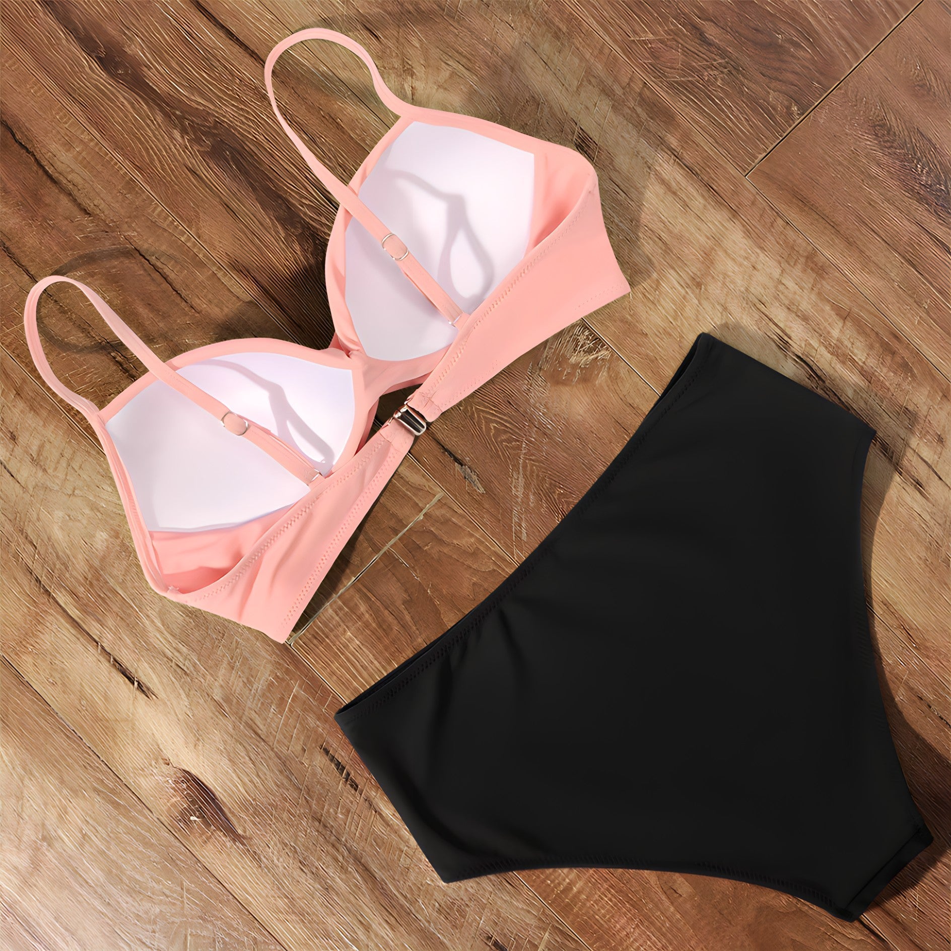 Bikini Damen | Zweiteilig mit überkreuztem Oberteil und hoher Taille