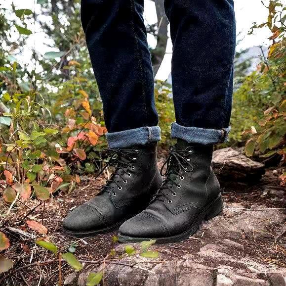 Herren Schuhe | Schnürsystem mit knöchelhoher Form