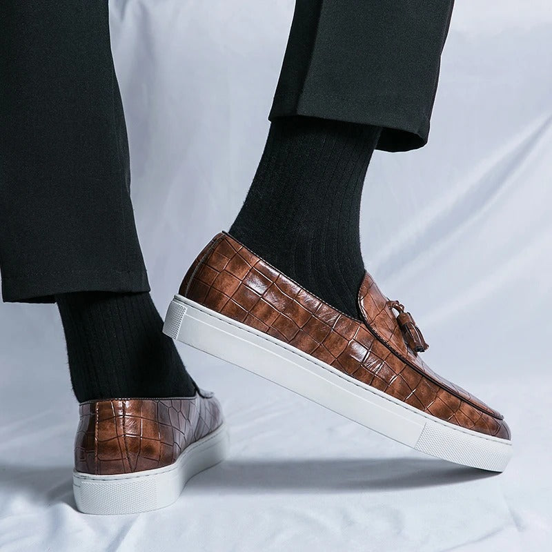 Loafer Herren | Schlupfform mit Zierquasten und Strukturprägung