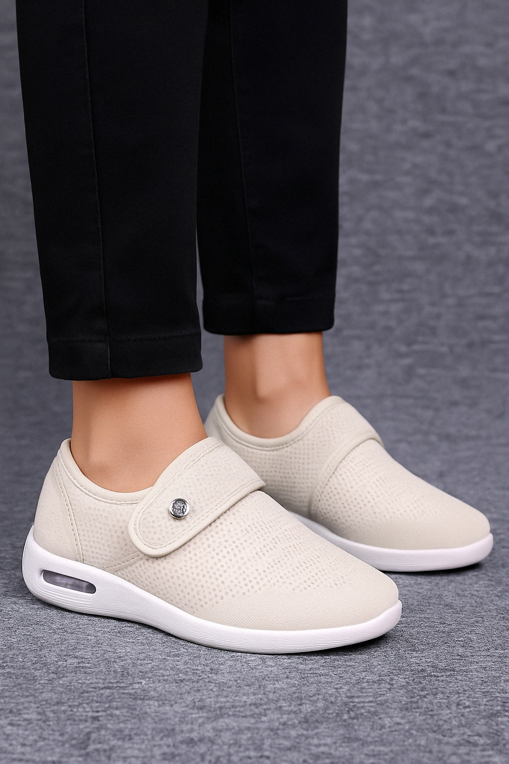 Damen Schuhe | Slip-on mit Klettverschluss und breiter Öffnung