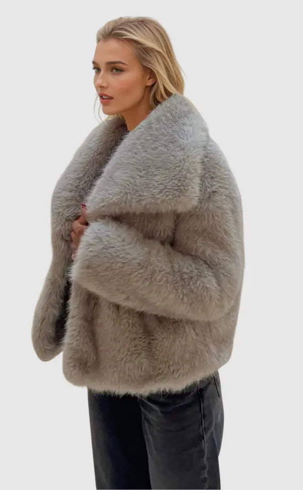 Damen Jacke | Kurze Form mit breitem Kragen und offener Front