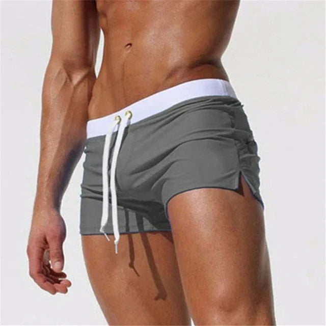 Herren Badehose | Kurz geschnitten mit Kordelzug und Seitenschlitzen