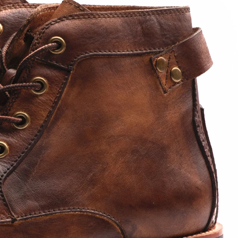 Herren Schuhe | Glatte Front mit Schnürsystem und Absatz