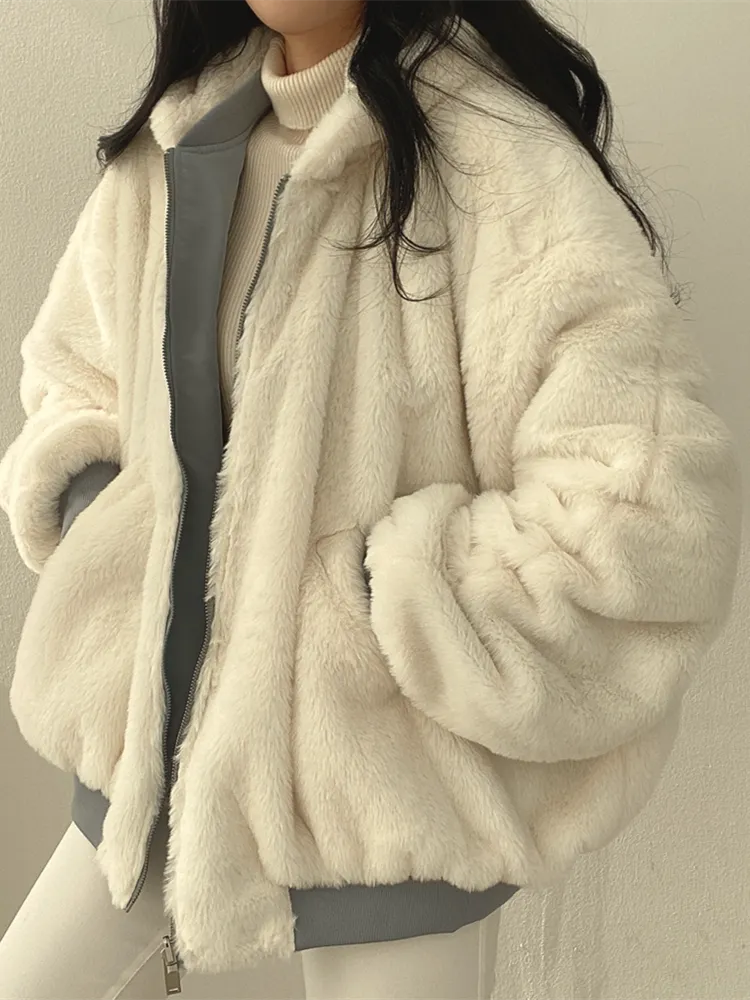 Damen Jacke | Langer Schnitt mit Kapuzenanbindung und Frontöffnung