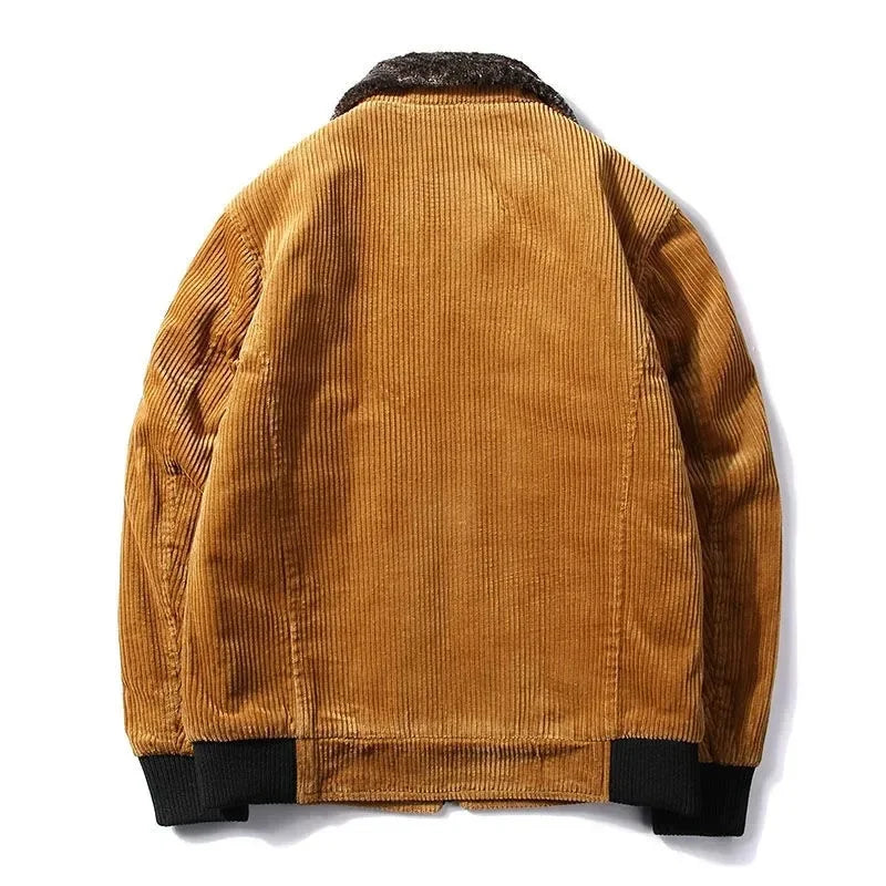 Jacke Herren | Hoher Kragen mit gerader Linienführung