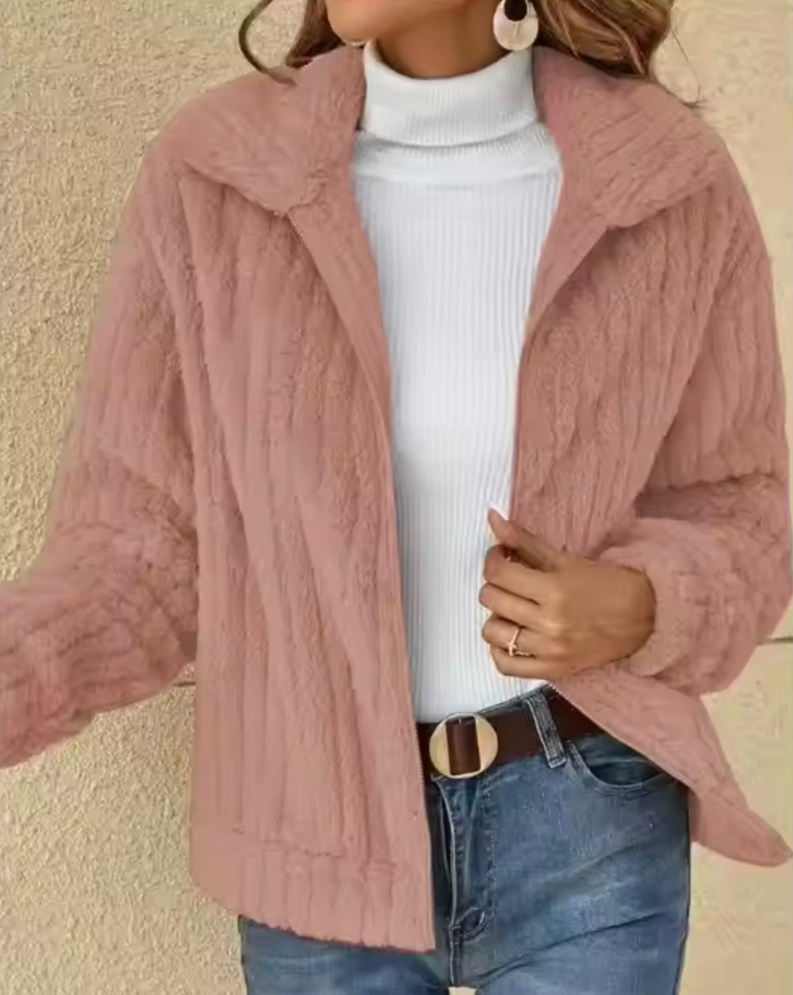 Damen Jacke | gerader Aufbau mit klarer Frontlinie
