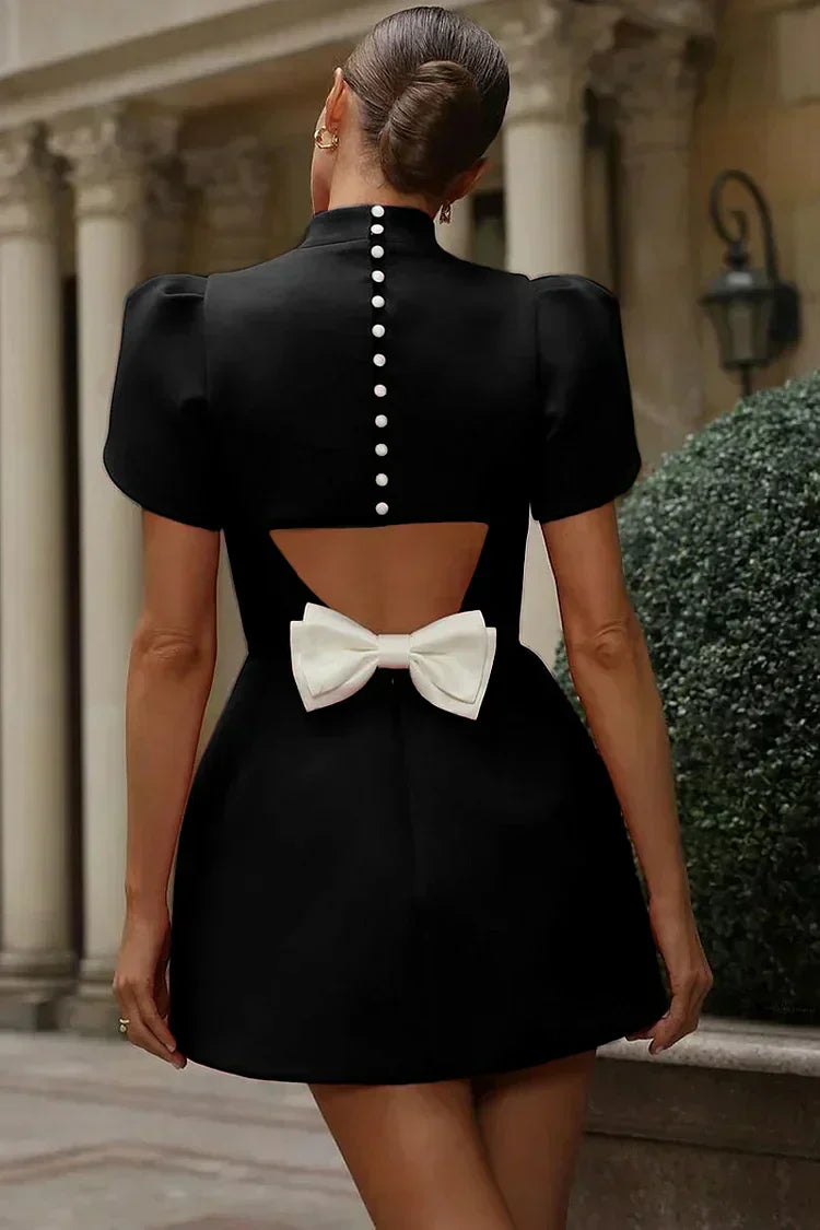 Damen Minikleid | kurzer Schnitt mit Stehkragen und Kurzarm