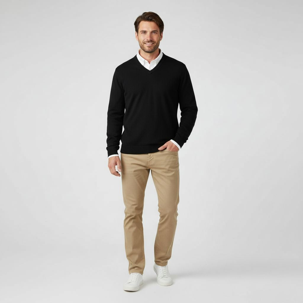 Herren Pullover | V-Ausschnitt mit klarer Linienführung