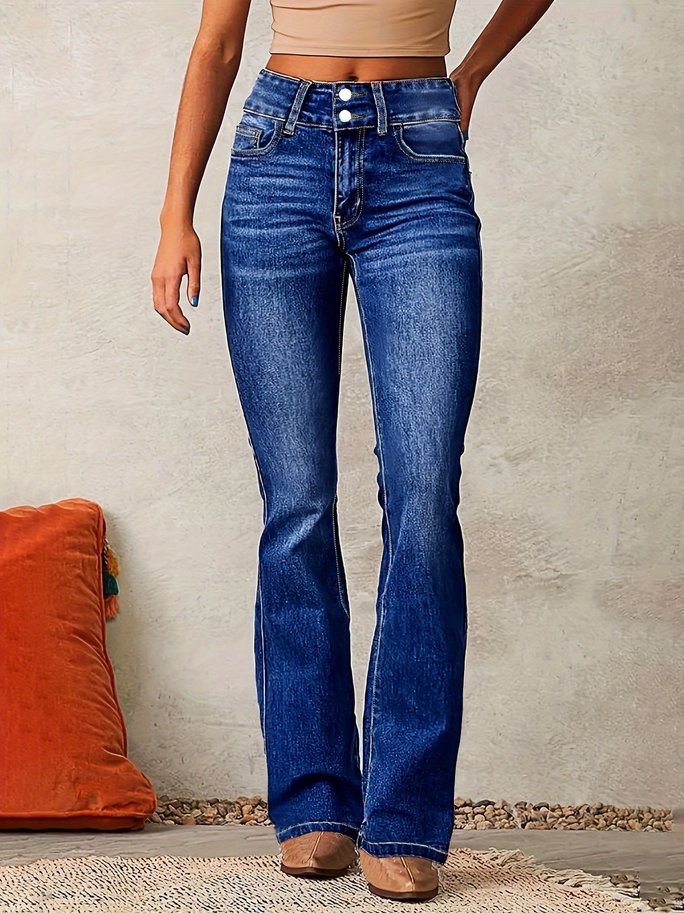 Damen Jeans | Hohe Taille mit ausgestelltem Beinverlauf