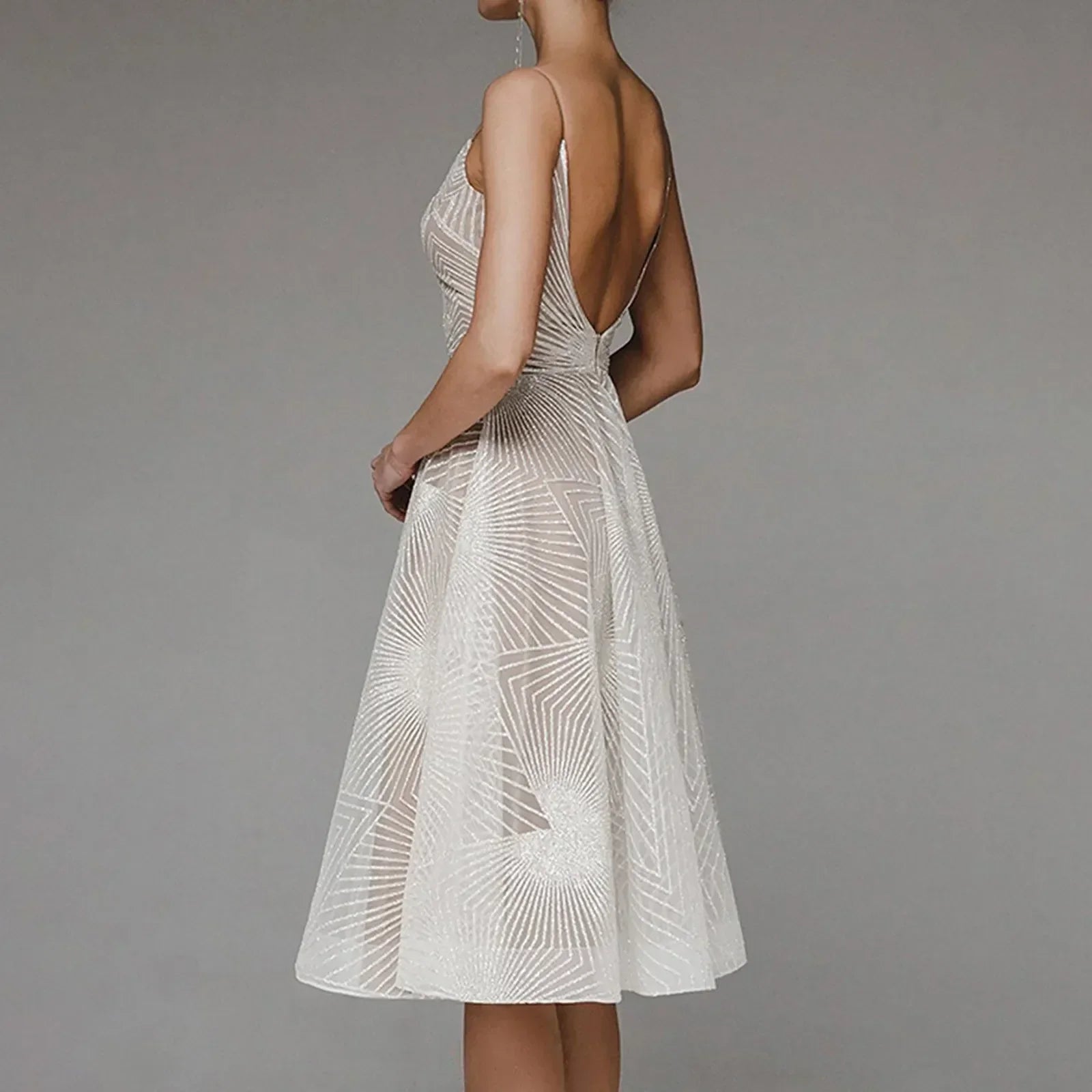 Kleid Damen | V-Ausschnitt mit Linienmuster